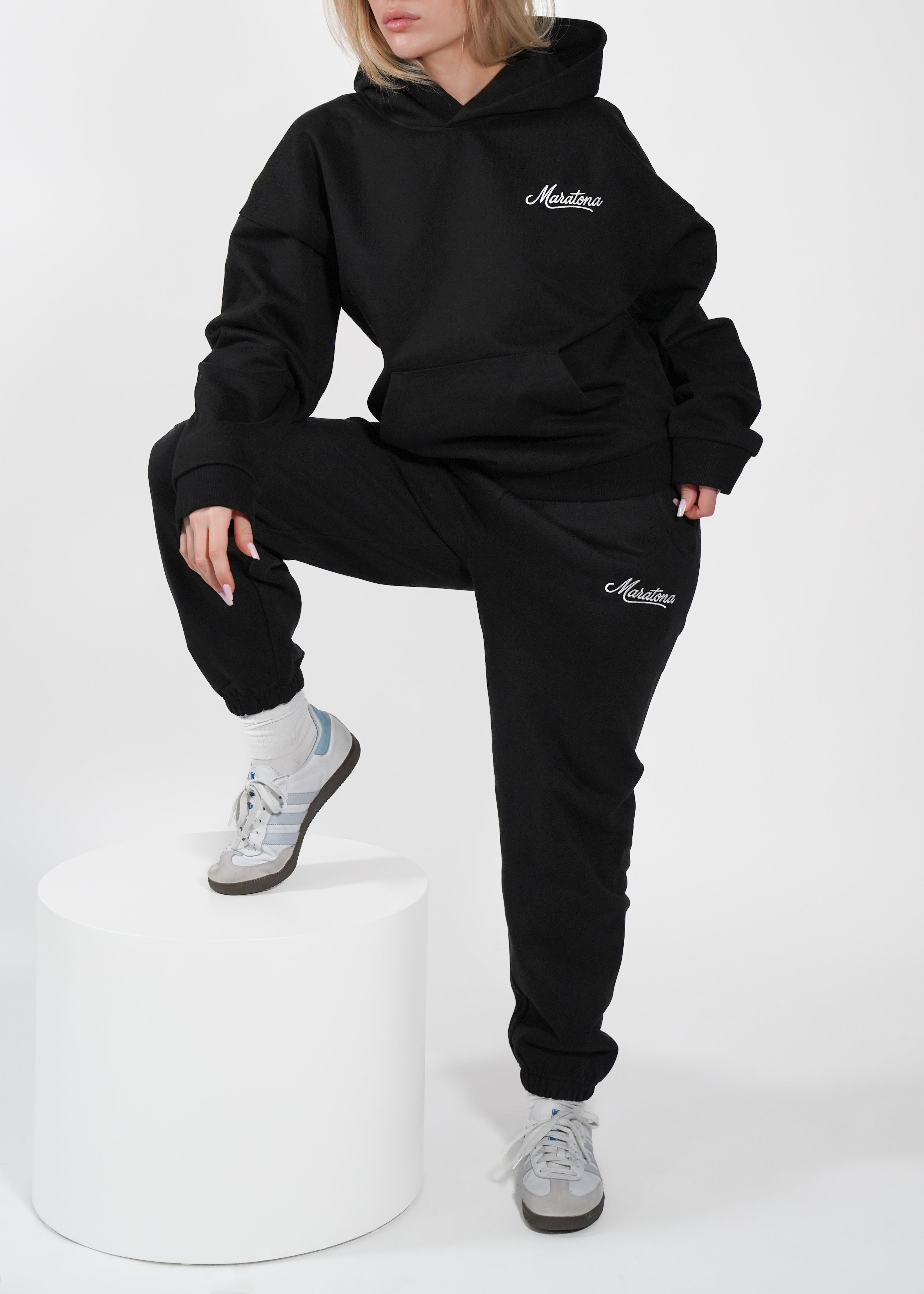 Signature Sweatpants — Midnight Black